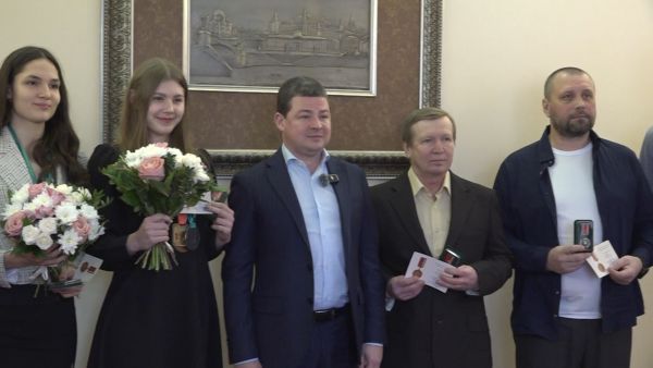 Эдуард Малышев вручил знаки отличия «Спортивная доблесть» III степени лучшим раменским спортсменам