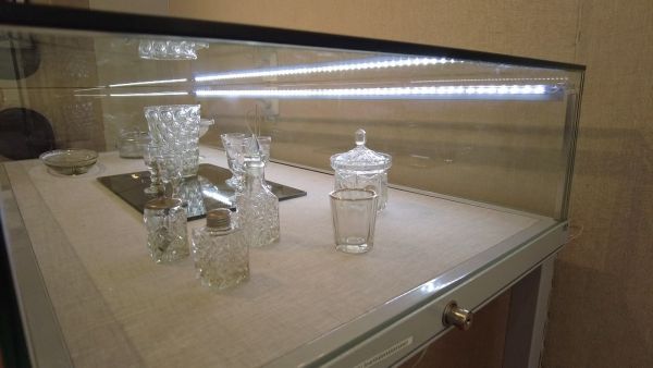 Выставка «Фантазии штампованного стекла» открылась в Раменском историко-художественном музее