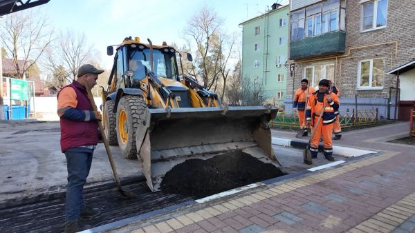 В поселке Кратово приступили к благоустройству дворовой территории