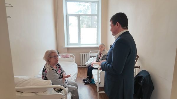 В рамках проекта «Здравчас» Эдуард Малышев посетил гастроэнтерологическое отделение Раменской больницы.