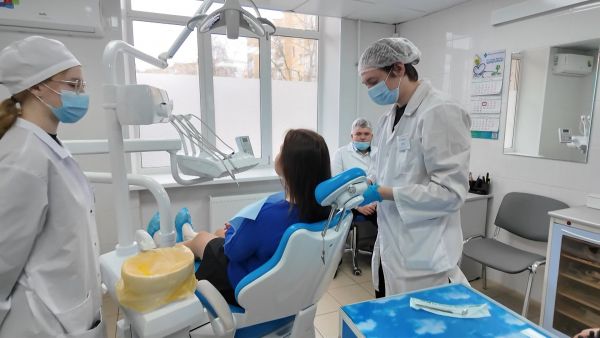 Студенты Раменского филиала Московского областного медицинского колледжа тренируют свои навыки в поликлинике