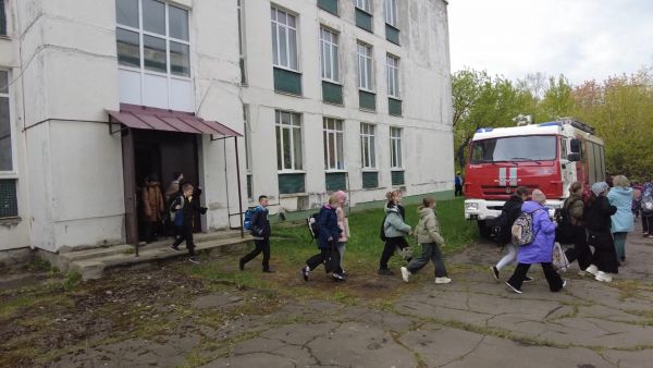 Профилактическое мероприятие по пожарной безопасности провели в СОШ №22 п.Дубовая Роща