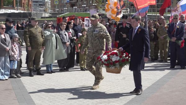 9 мая в Раменском на площади Победы прошло торжественное возложение цветов к Вечному огню