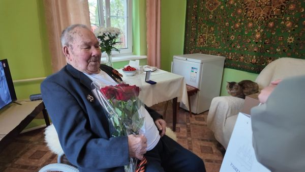 Высшую награду Раменского округа «Почётный гражданин» вручили Николаю Васильевичу Сиротинскому в День Победы