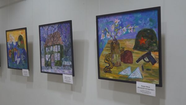 В спорткомплексе «Борисоглебский» проходит выставка фотографий и картин