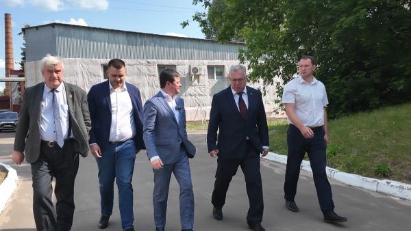 Эдуард Малышев с рабочим визитом посетил ООО «Быковское производственное объединение»