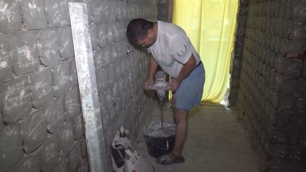 В дошкольном отделении Раменской школы №21 строители приводят в порядок пищеблок