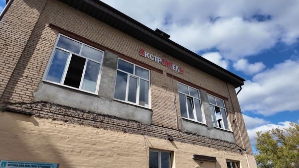 Глава Раменского муниципального округа Эдуард Малышев с рабочим визитом посетил ДК «Строитель» в селе Гжель