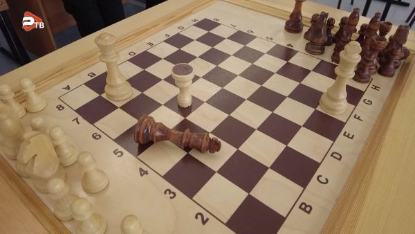 24 сентября в Юровской школе-интернате им. Зои Васильевны Зарубиной прошёл турнир по шахматам и шашкам