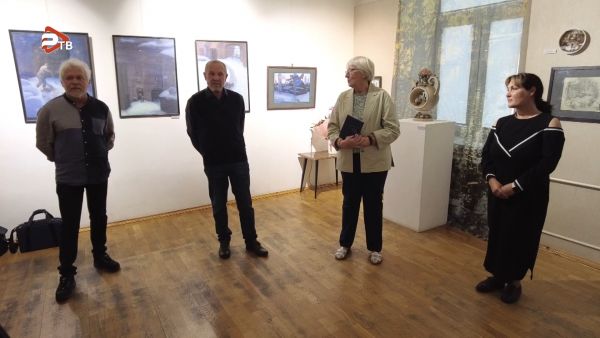 Персональная выставка Виктора Неплюева