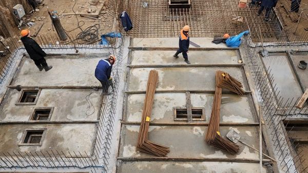 В Удельной продолжается строительство подземного пешеходного перехода через железнодорожные пути