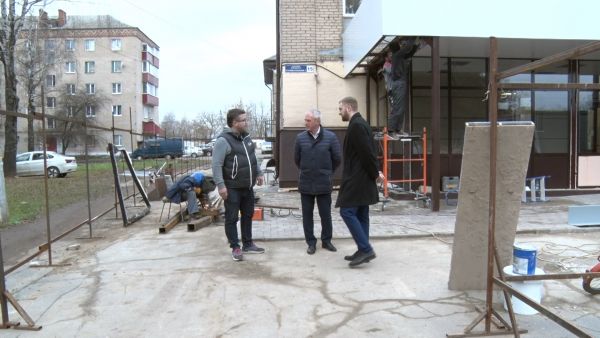 Здание Дома культуры «Строитель» , 1966 года постройки, давно нуждалось в обновлении