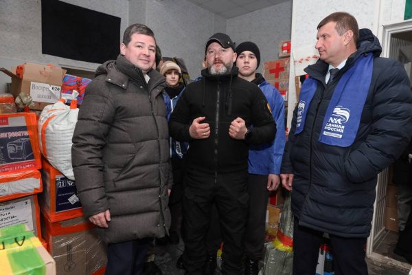 Глава Раменского округа Эдуард Малышев принял участие в погрузке очередной помощи