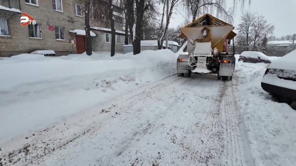 Дорожные службы работают в деревне Вохринка ТУ «Юго-Западное»